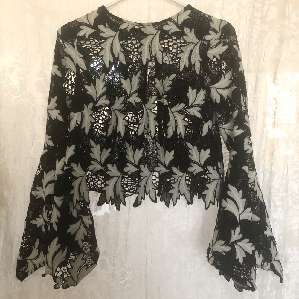 Lace topper